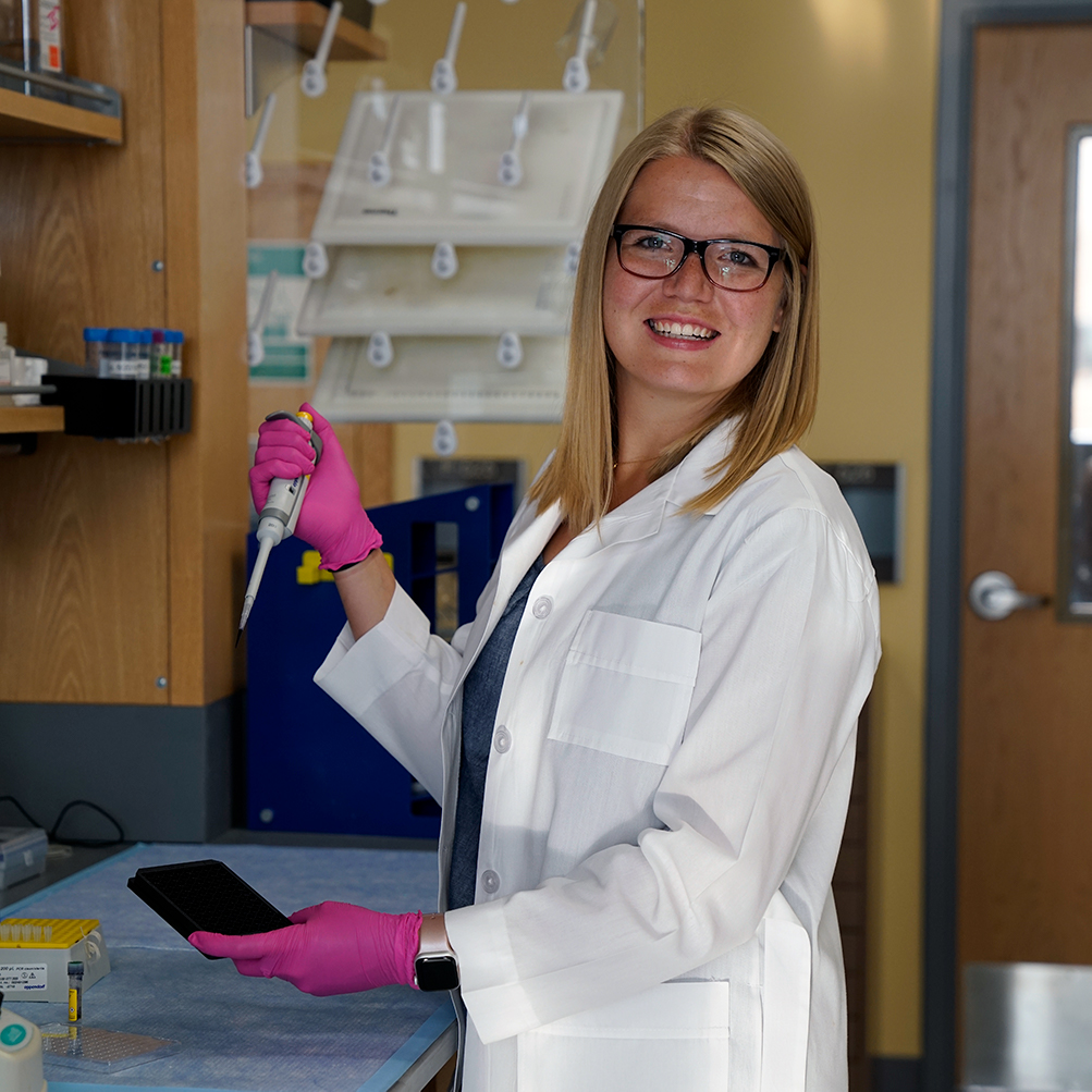 Andrea Wojciechowski in lab